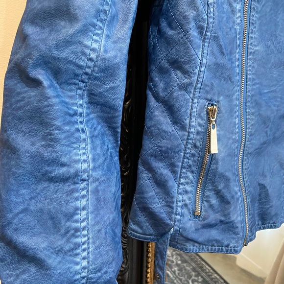 Vintage blue “leather” motto jacket - Picture 3 of 10